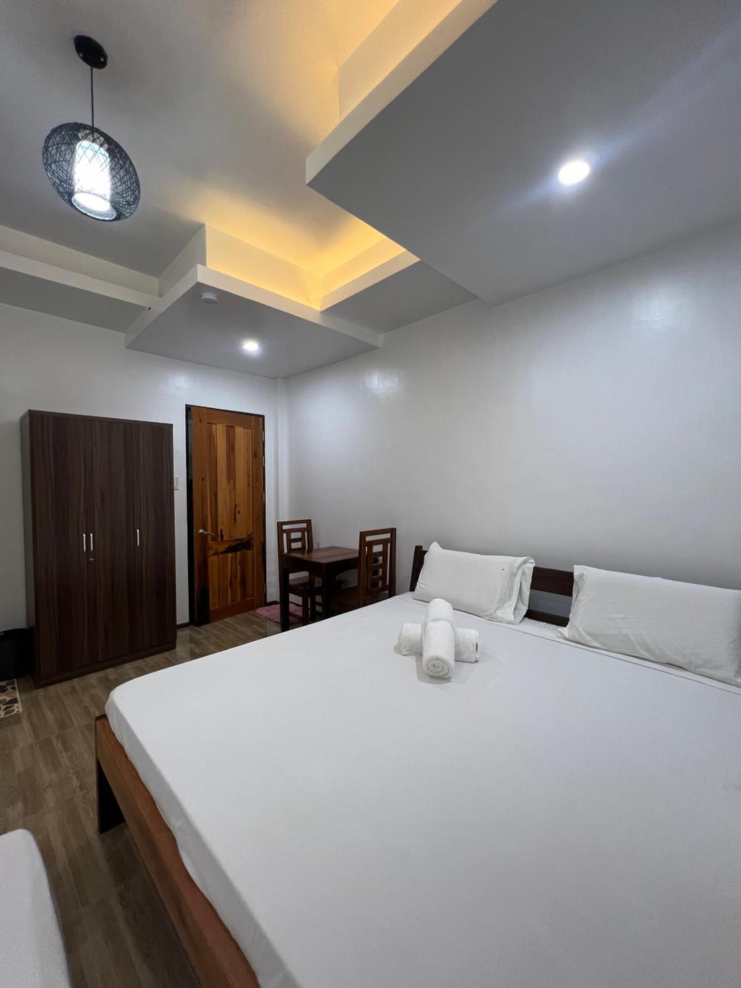 Rich-Vania Suites General Luna  Ngoại thất bức ảnh
